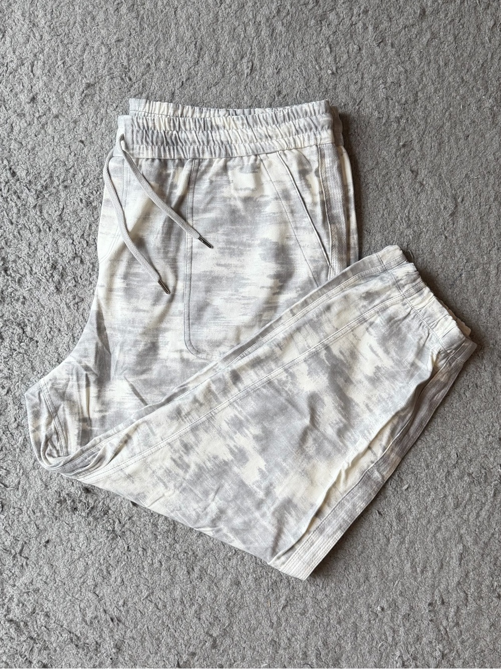 Athleta Printed Farallon Jogger - 24